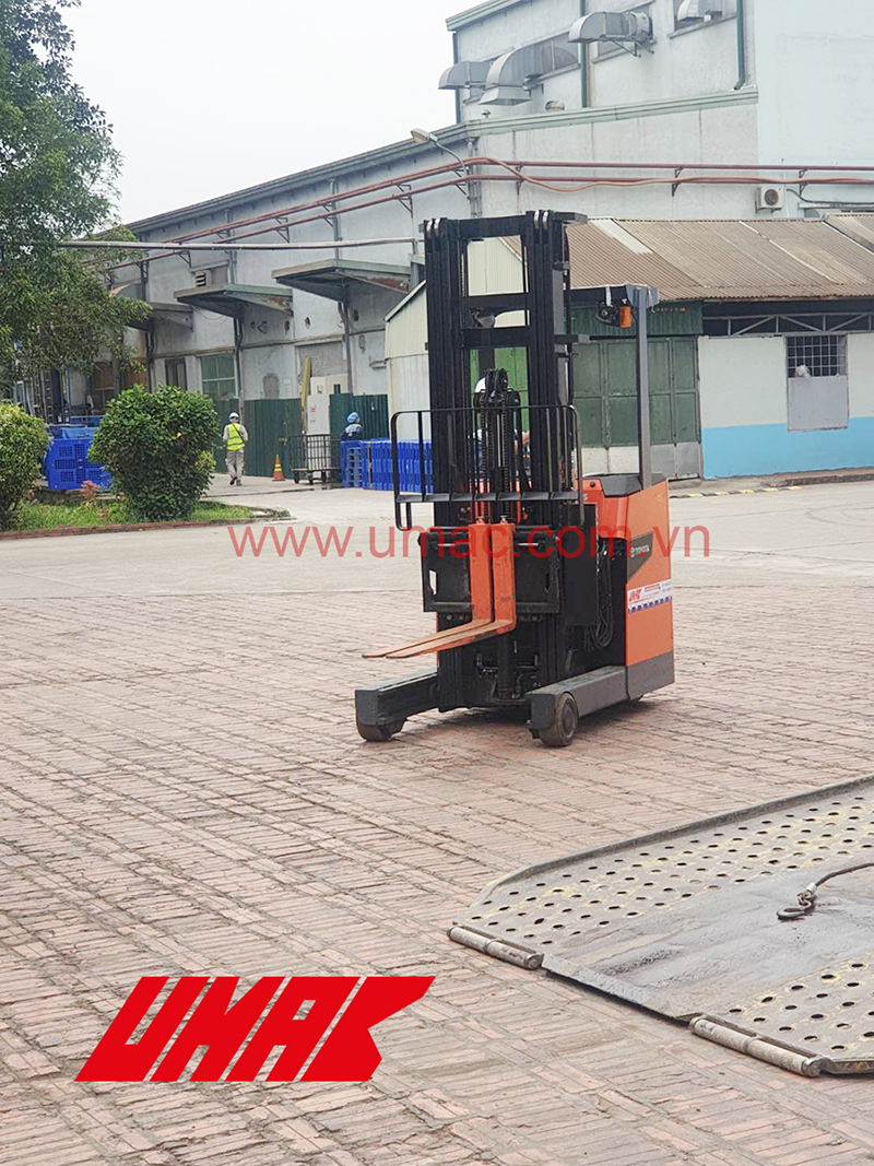 cho-thue-xe-nang-hang-gia-re-xe-moi