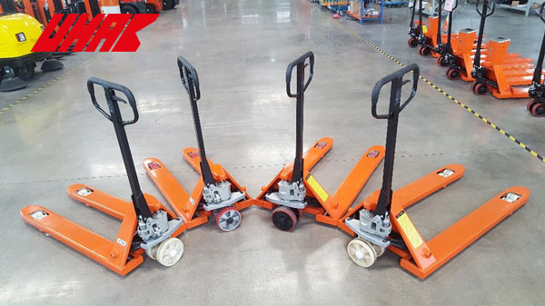 cho-thue-xe-nang-tay-pallet-gia-re