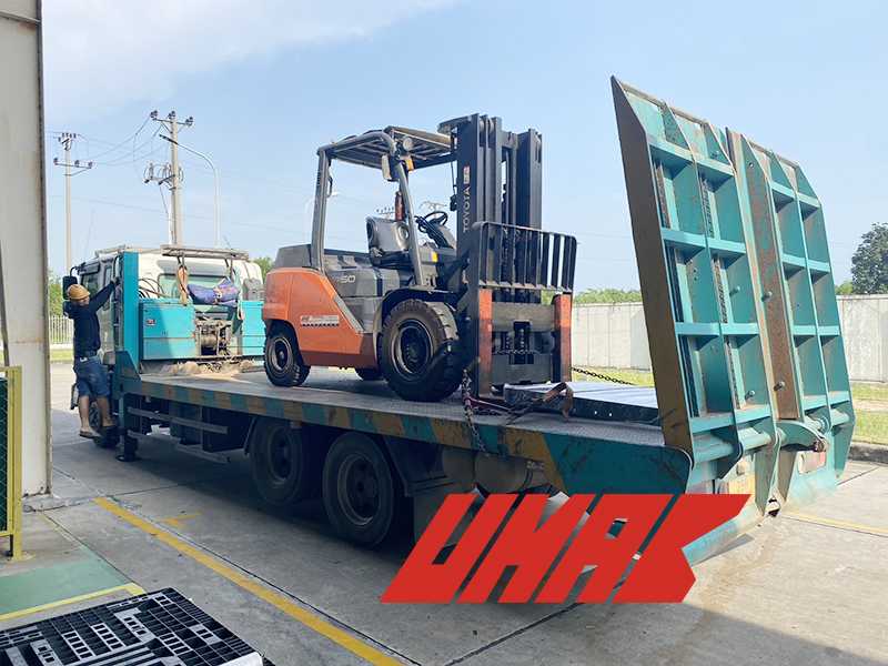 dich-vu-cho-thue-xe-nang-hang-5-tan-chay-dau