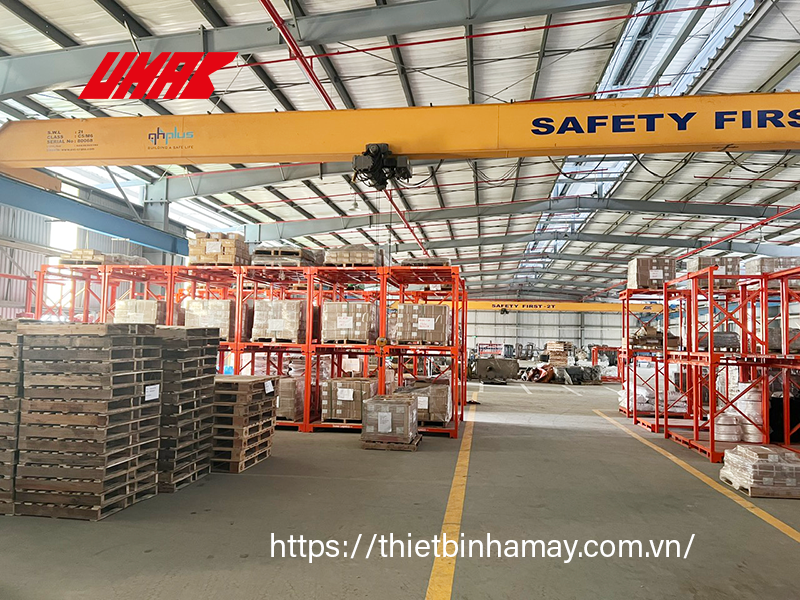 Tại sao doanh nghiệp nên đầu tư pallet xếp chồng tháo rời?