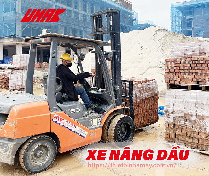 Xe nâng dầu (Diesel forklift)